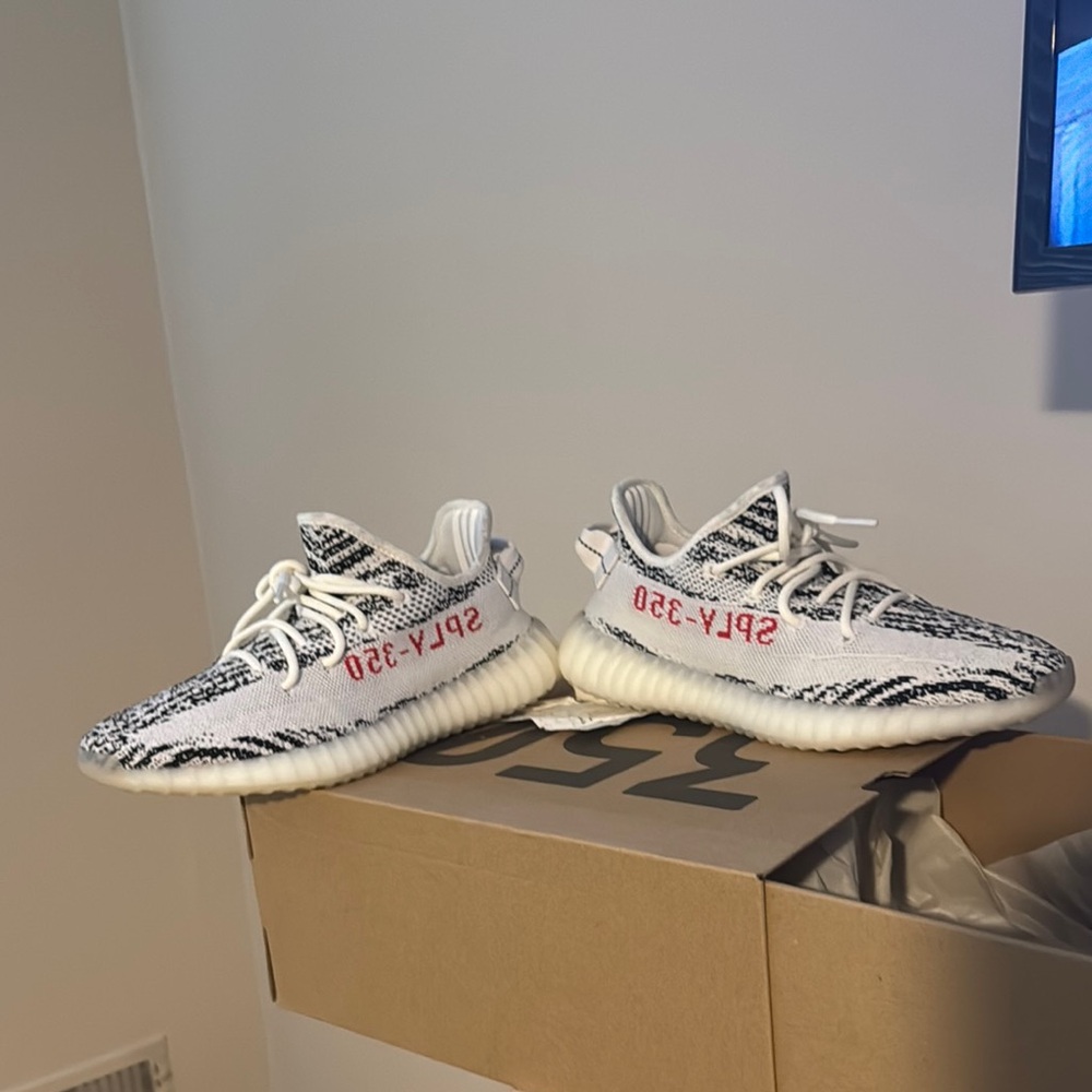 Adidas Yeezy Boost 350 V2 Zebra